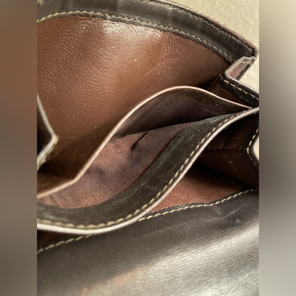 Gucci monogram key case - Picture 17 of 17